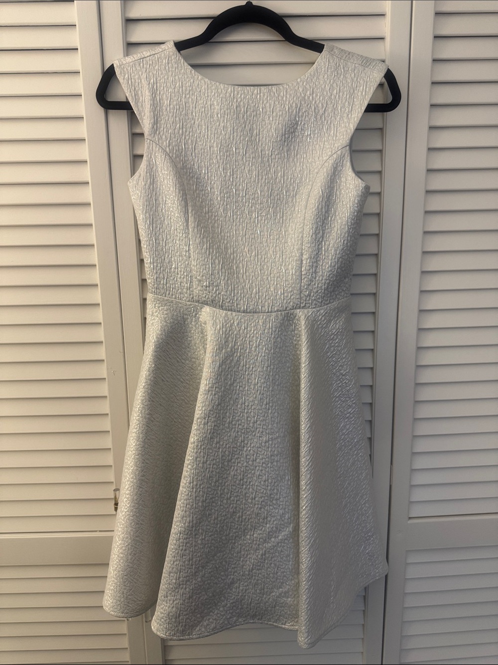 Un Deux Trois Sleeveless Textured Silver Fit & Flare Dress 16